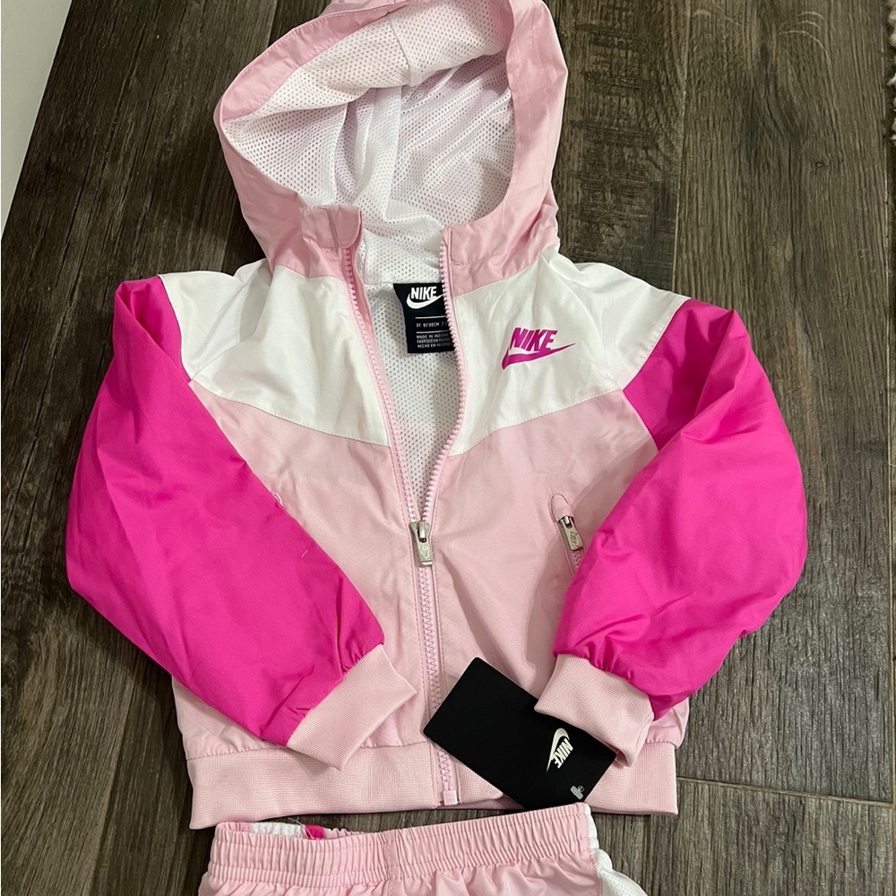 BNWT Little Girls Nike Track Short Suit